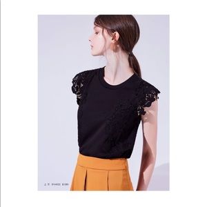 Floral short sleeve top